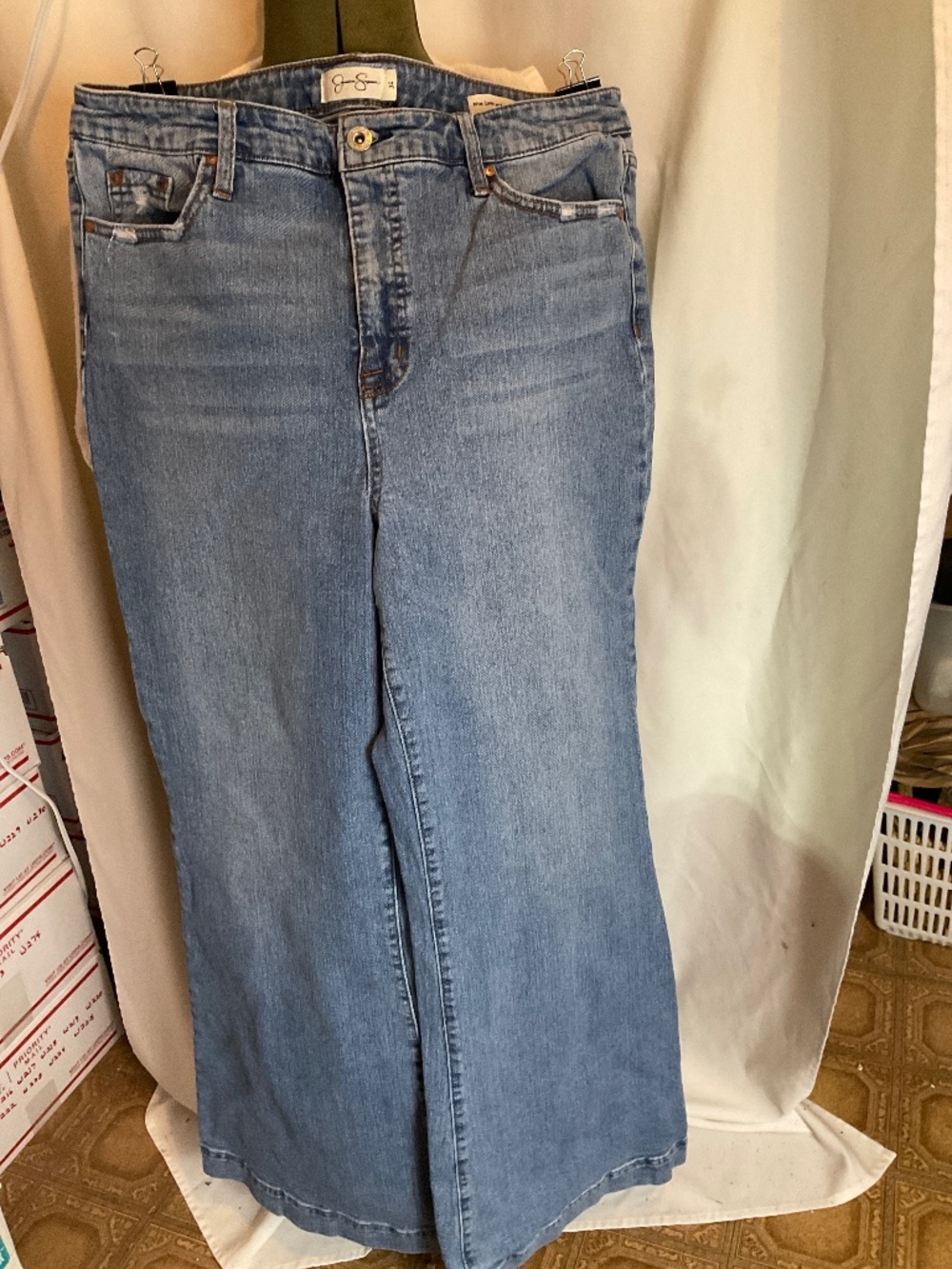 Distressed wide leg jeans by Jessica Simpson.  W266